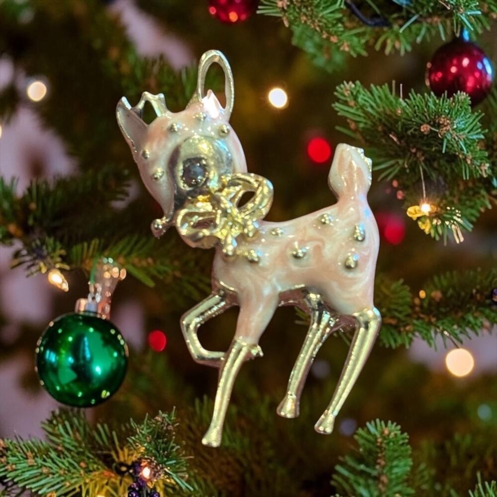 Vintage Pink Enamel Christmas Reindeer Deer Brooch Gold Tone Holiday Pin Kitsch